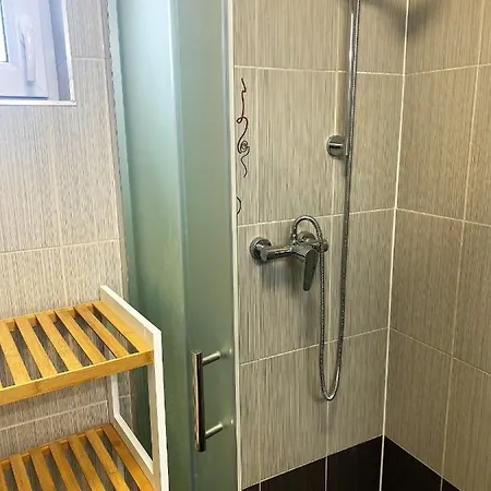 Domek Pod Strani بيت للعطل *