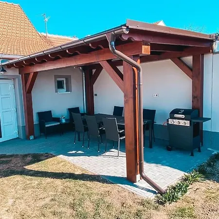 بيت للعطل Domek Pod Strani